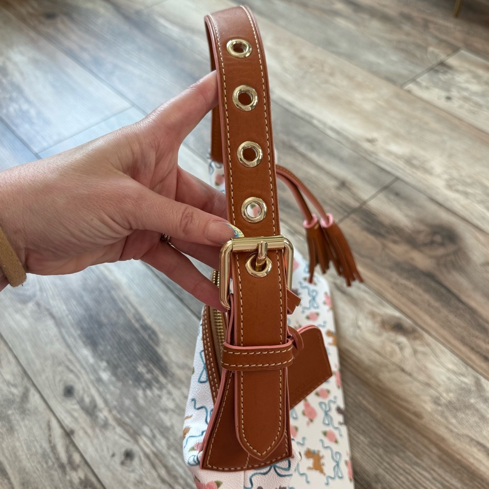 Dooney & Bourke Aristocats Patterned Shoulder Bag - Picture 6 of 16